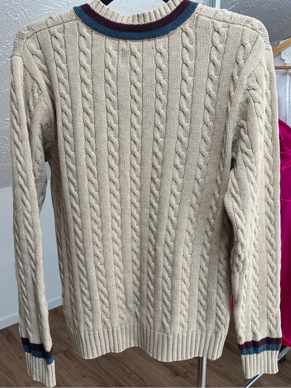American Eagle "Vintage Slim Fit" cricket style, tennis prep v neck sweater, MED - Picture 2 of 7